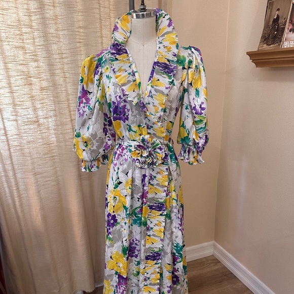 Rare Vintage Georgette Trabolsi Floral Dressing Gown - Picture 1 of 13